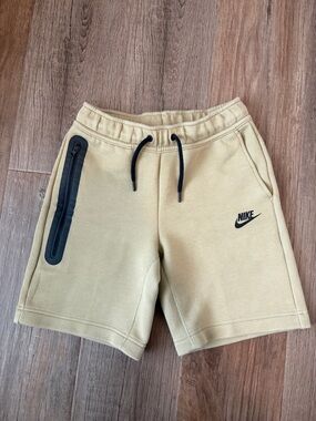 Nike Tech shorts - youth (big kids)
